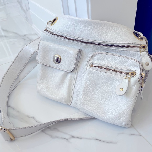 Classic Roots White Genuine Leather Purse - Picture 1 of 1